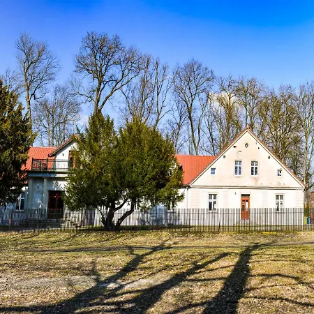 Dworek Pod Cisami * Cieszków
