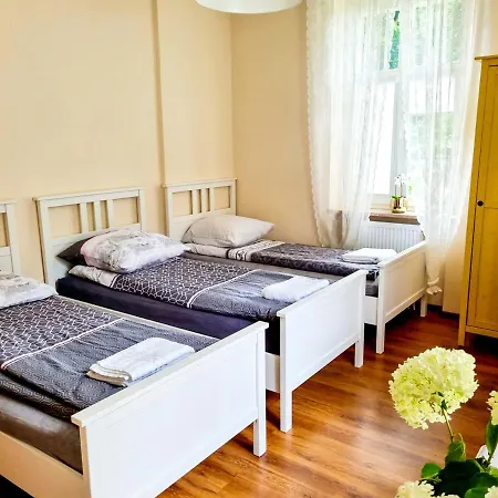 Dworek Pod Cisami Cieszków